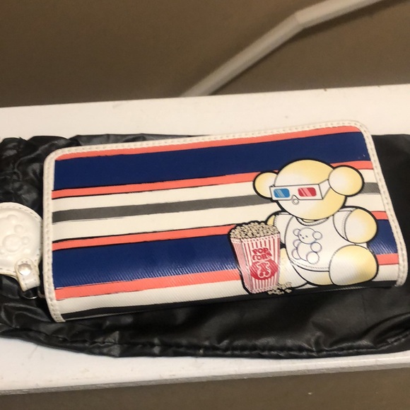 Tous Tote & Wallet brand new with dust bag never been used. - Picture 5 of 11